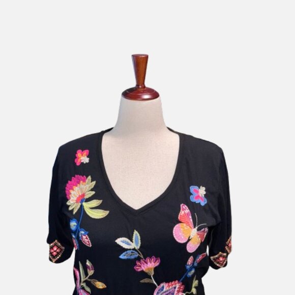 Johnny Was Gracey Trapunto Embroidered Floral Butterfly Boho Black Tee (Size M) - Picture 2 of 12
